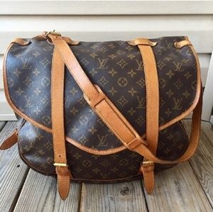 Authentic Louis Vuitton Saumur 43